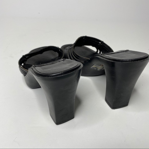 🍋 Me Too "Lauren" black Square toe heeled sandals - Picture 6 of 6